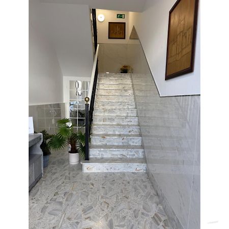 O Castelo Hotel ปาลัสเดเรย์ ภายนอก รูปภาพ